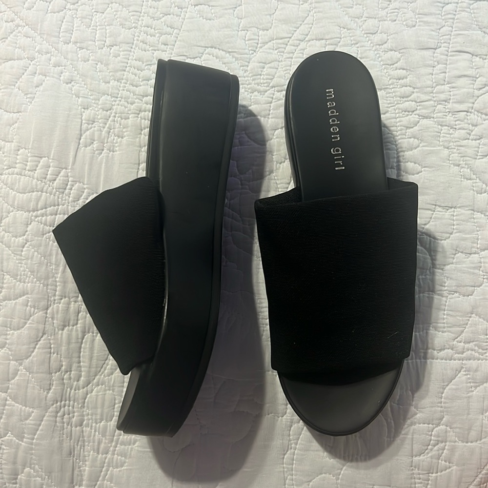 Madden Girl • Platform Sandals • 8.5